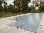 Cobertor de Seguridad para Piscinas (Soporta hasta 120 KG) – Precio por M2 - Imagen 3